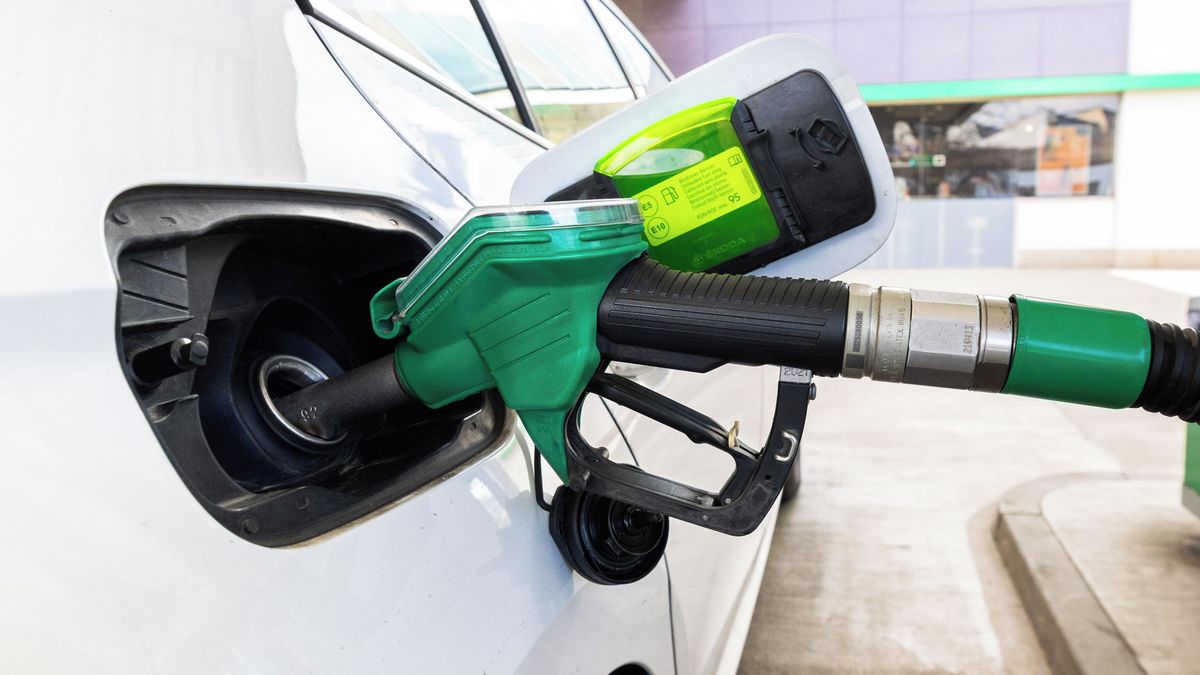 Německo sníží na dva měsíce daň na benzin a naftu, oznámil Merz